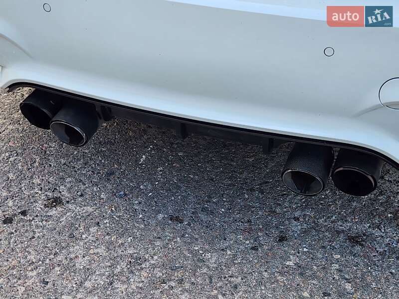 Седан BMW 3 Series 2017 в Ровно