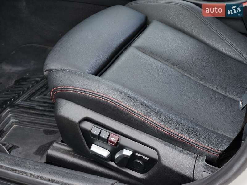 Седан BMW 3 Series 2017 в Ровно