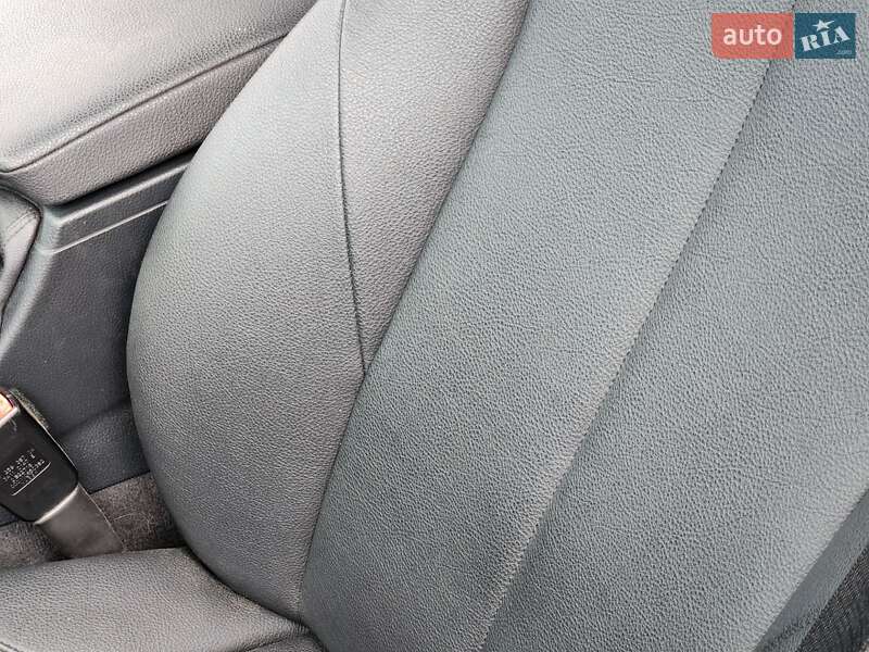 Седан BMW 3 Series 2016 в Ровно фото 30 Седан BMW 3 Series 2016 в Ровно