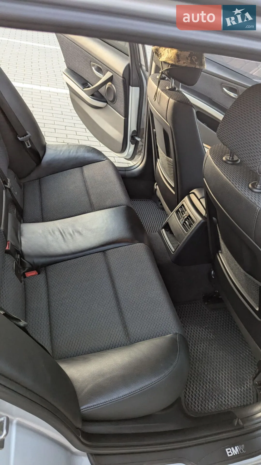 2010 BMW 3er - мініатюра 11