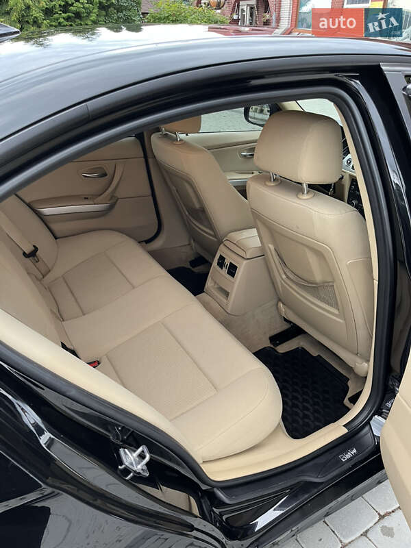 Седан BMW 3 Series 2010 в Львові фото 12 Седан BMW 3 Series 2010 в Львові