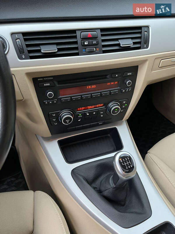 Седан BMW 3 Series 2010 в Львові фото 17 Седан BMW 3 Series 2010 в Львові