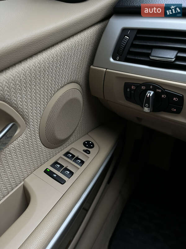 Седан BMW 3 Series 2010 в Львові фото 19 Седан BMW 3 Series 2010 в Львові