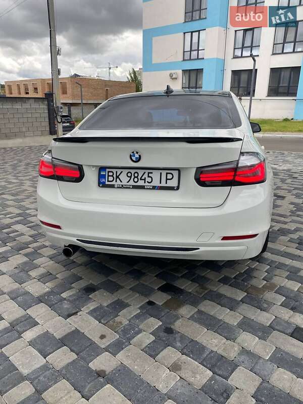 Седан BMW 3 Series 2013 в Ровно