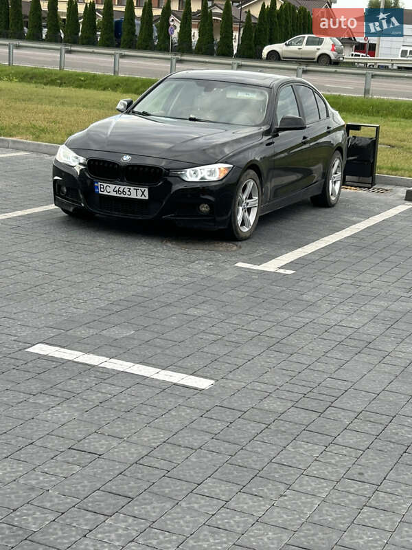 Седан BMW 3 Series 2013 в Новояворовске