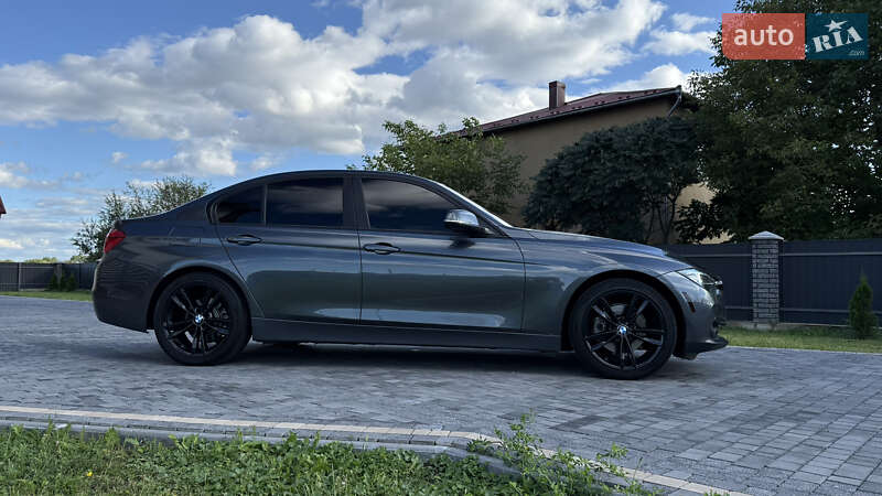 Седан BMW 3 Series 2016 в Коломые