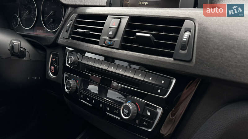 Седан BMW 3 Series 2016 в Коломые