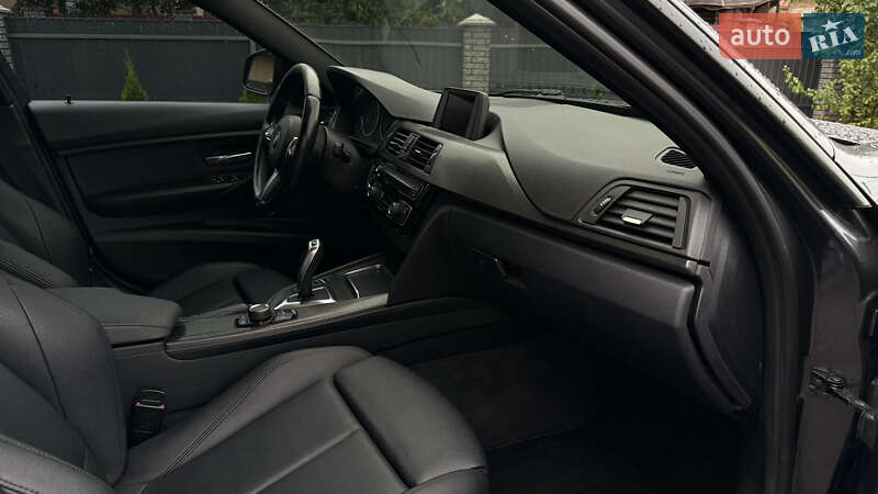 Седан BMW 3 Series 2016 в Коломые