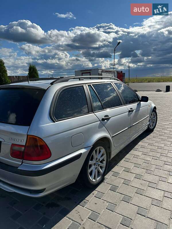 Универсал BMW 3 Series 2004 в Дубровице