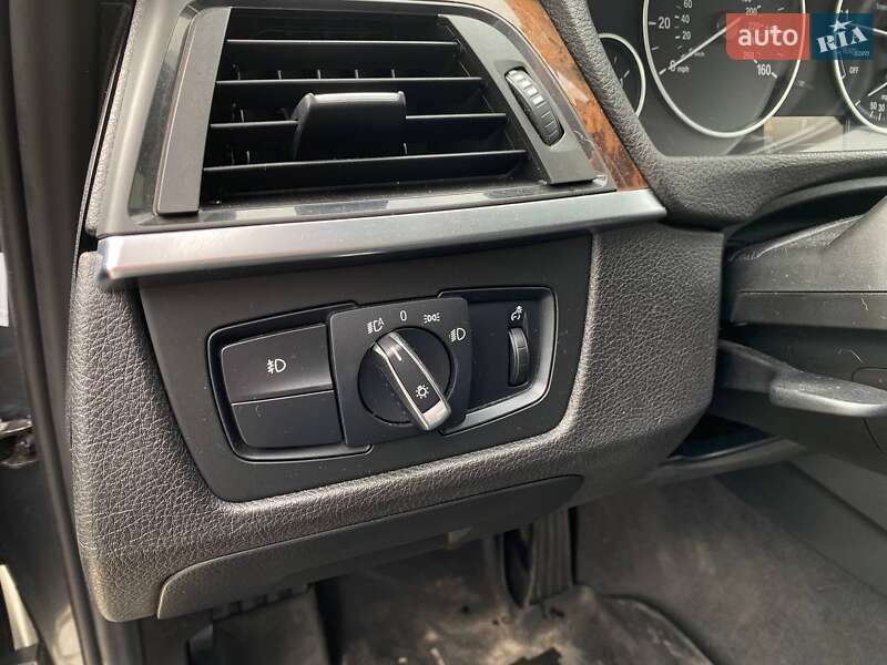 Седан BMW 3 Series 2015 в Львове