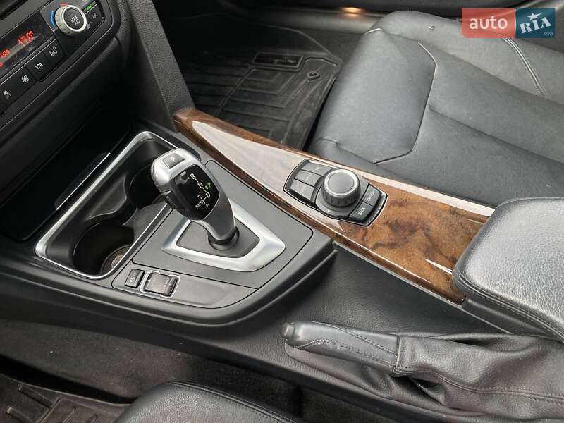Седан BMW 3 Series 2015 в Львове