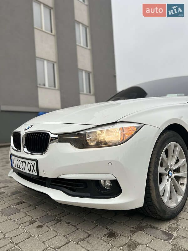 Седан BMW 3 Series 2016 в Ірпені