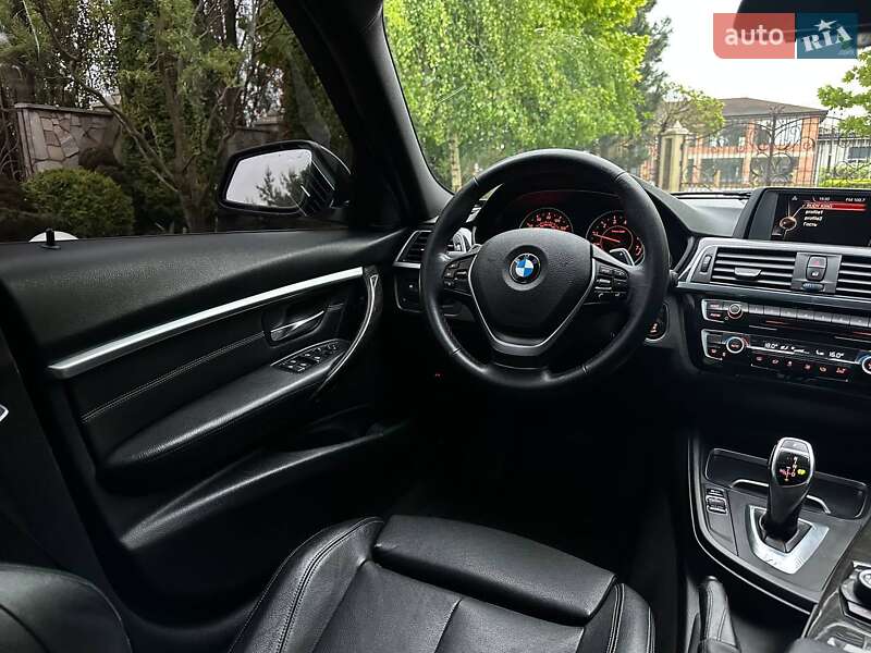 Седан BMW 3 Series 2016 в Рівному