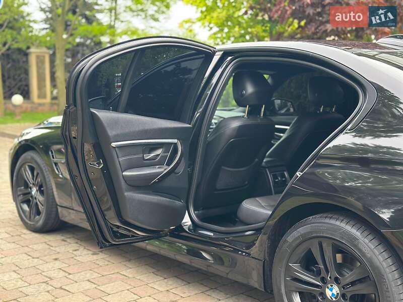 Седан BMW 3 Series 2016 в Рівному