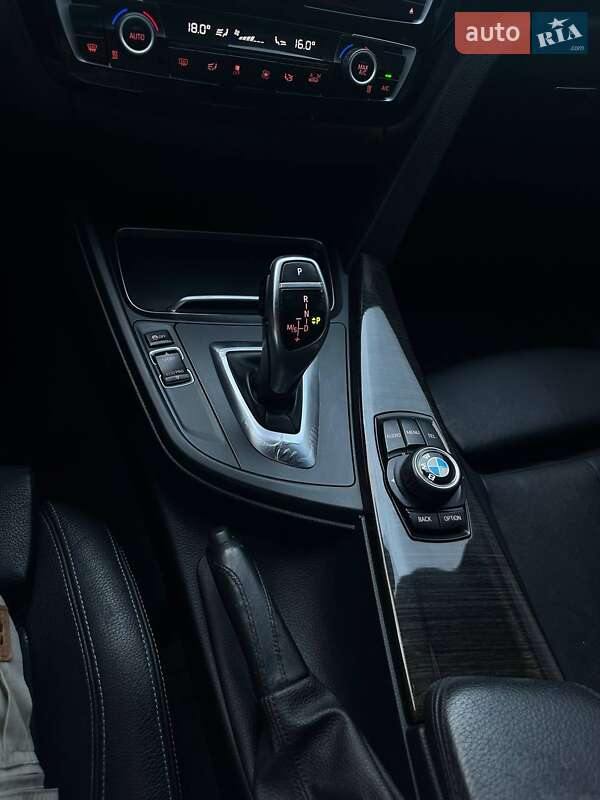 Седан BMW 3 Series 2016 в Рівному
