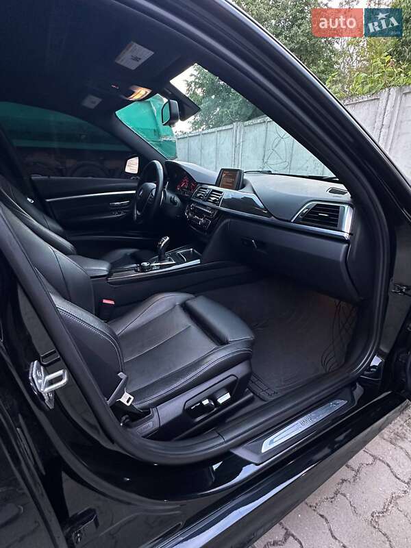 Седан BMW 3 Series 2016 в Рівному