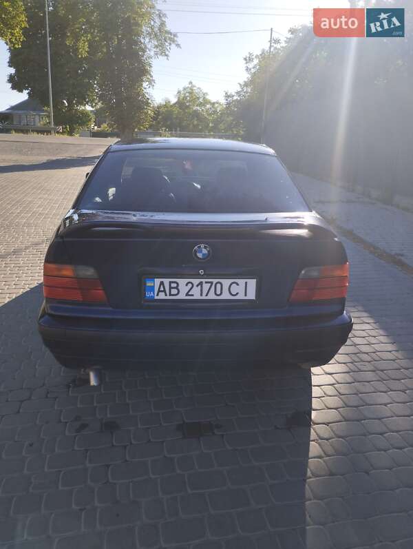 Седан BMW 3 Series 1997 в Брацлаве