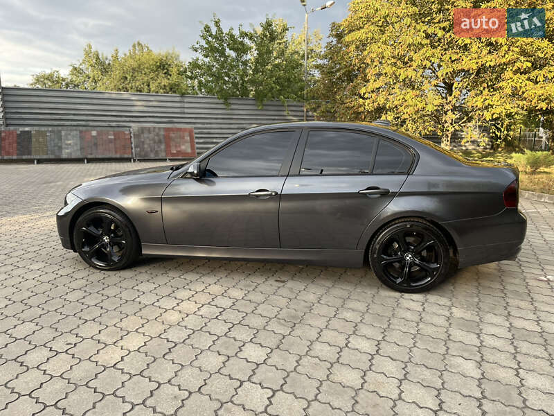 Седан BMW 3 Series 2007 в Павлограде