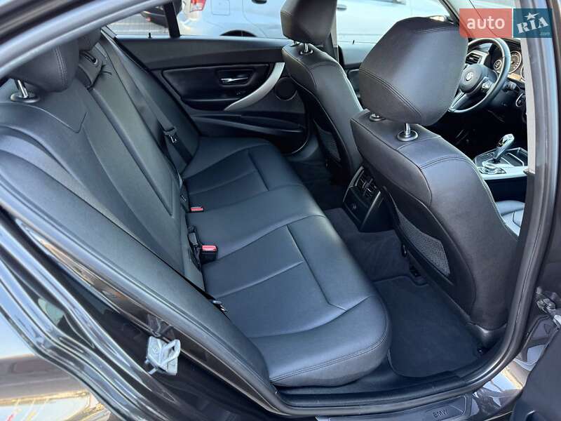 Седан BMW 3 Series 2016 в Одесі