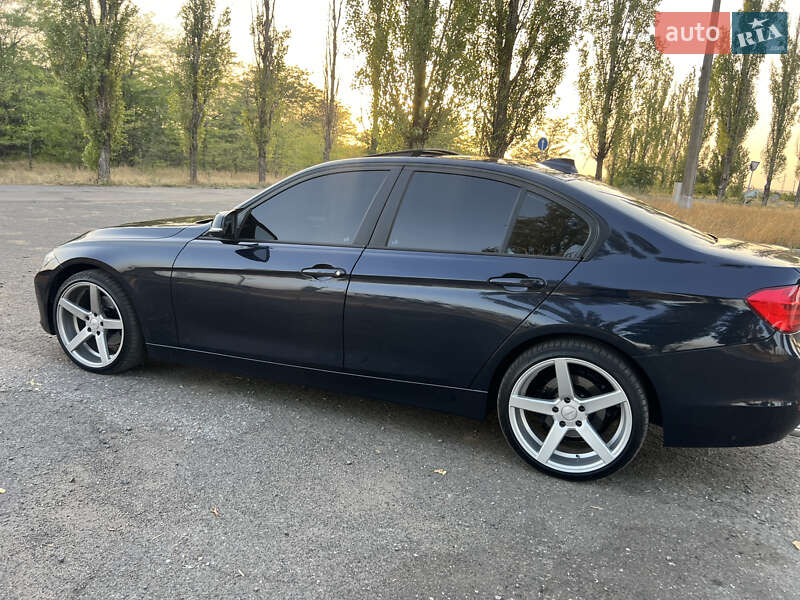 Седан BMW 3 Series 2013 в Николаеве фото 9 Седан BMW 3 Series 2013 в Николаеве