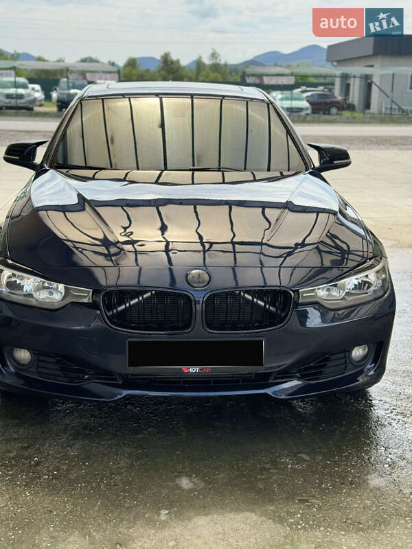 Седан BMW 3 Series 2014 в Хусте