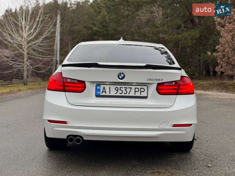 Седан BMW 3 Series 2014 в Киеве