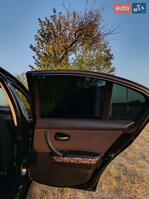 Седан BMW 3 Series 2009 в Днепре фото 32 Седан BMW 3 Series 2009 в Днепре