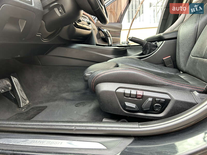 Седан BMW 3 Series 2013 в Ужгороде