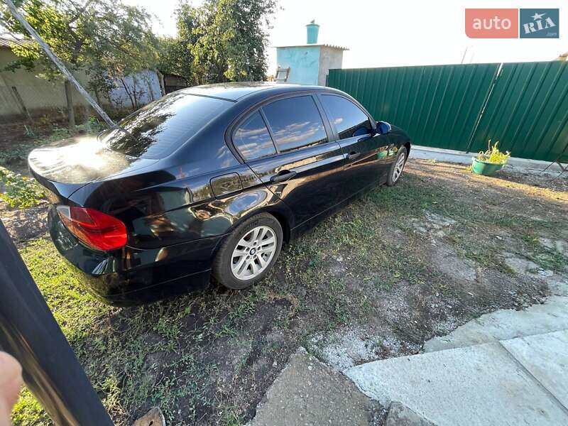 Седан BMW 3 Series 2006 в Миколаєві