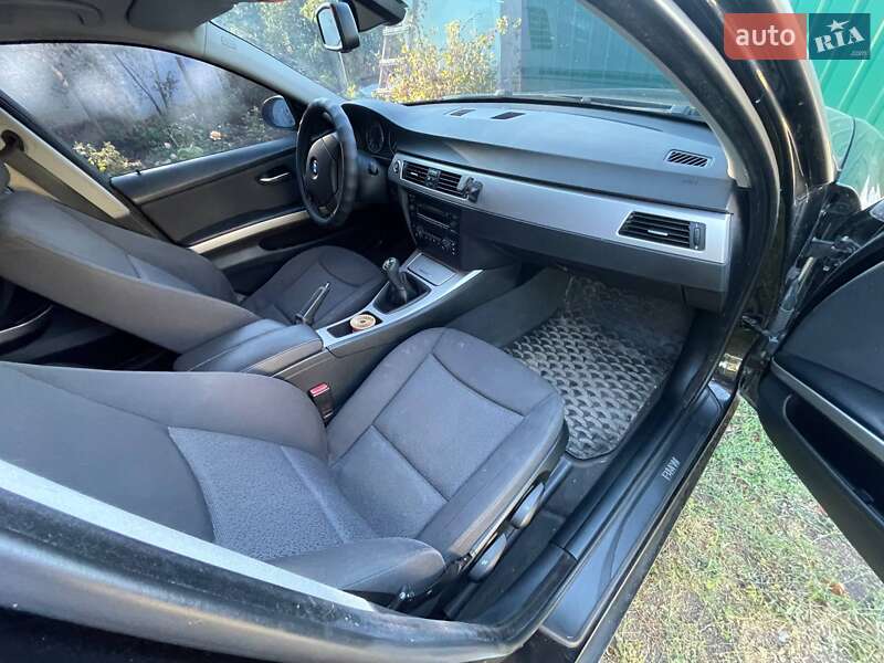 Седан BMW 3 Series 2006 в Миколаєві