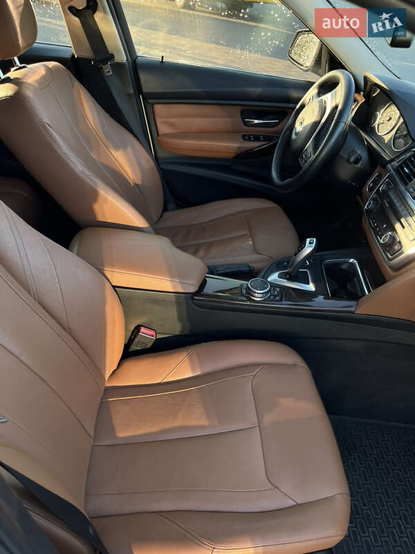 Седан BMW 3 Series 2015 в Киеве