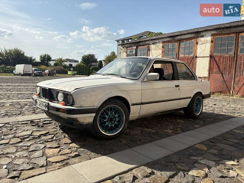 Купе BMW 3 Series 1985 в Луцьку