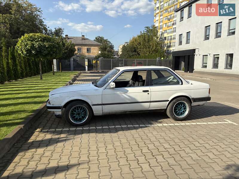 Купе BMW 3 Series 1985 в Луцьку