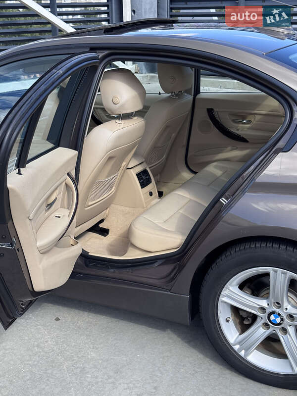 Седан BMW 3 Series 2014 в Киеве