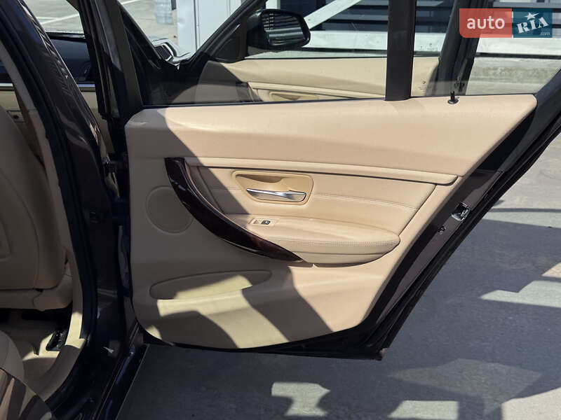 Седан BMW 3 Series 2014 в Киеве