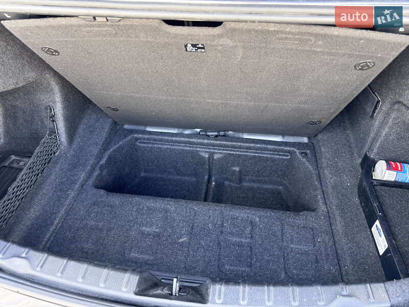 Седан BMW 3 Series 2014 в Киеве