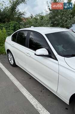Седан BMW 3 Series 2017 в 