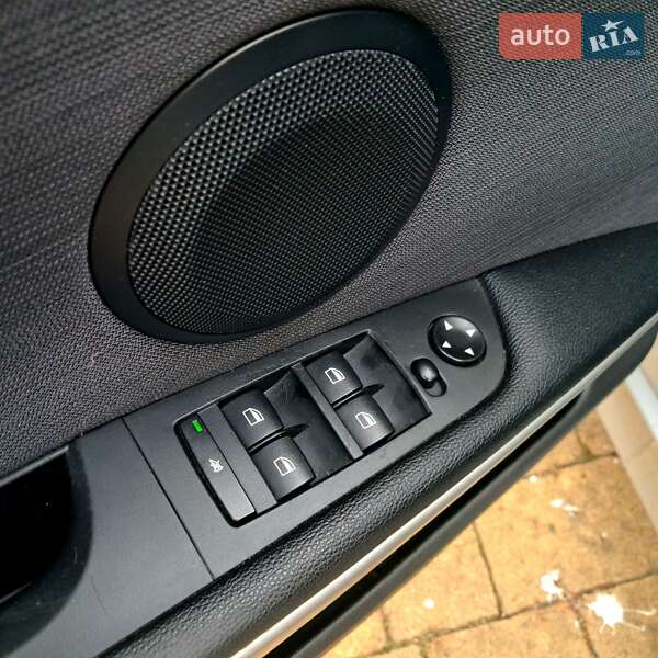 Седан BMW 3 Series 2007 в Львові