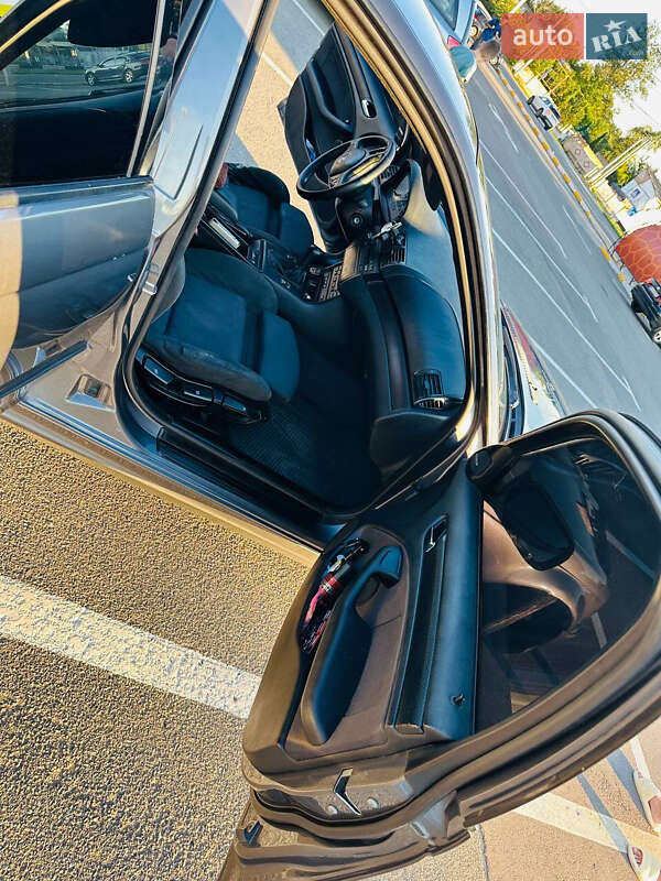 Седан BMW 3 Series 2000 в Ирпене