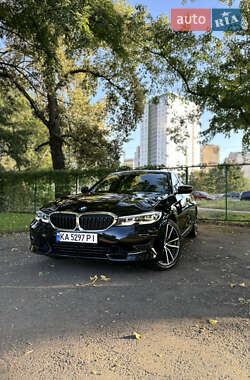 Седан BMW 3 Series 2022 в Киеве