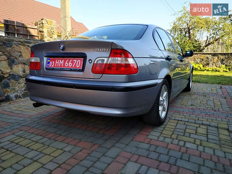 Седан BMW 3 Series 2004 в Луцке