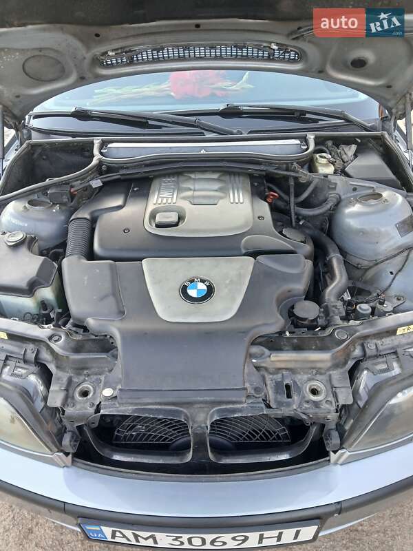 Седан BMW 3 Series 2003 в Коростене