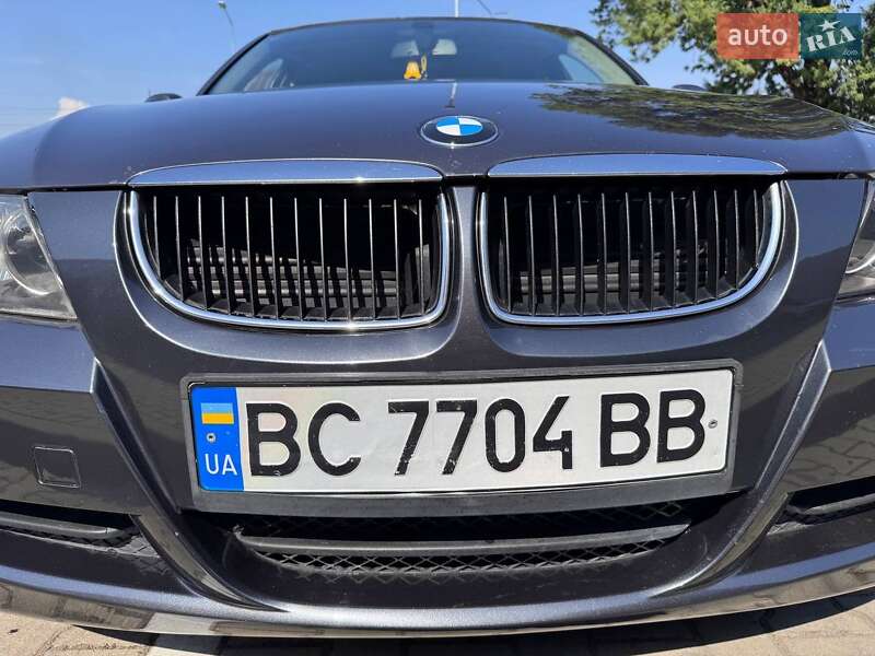 Седан BMW 3 Series 2008 в Ужгороді
