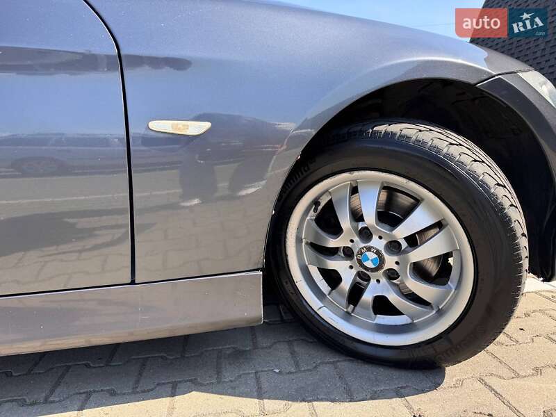 Седан BMW 3 Series 2008 в Ужгороді