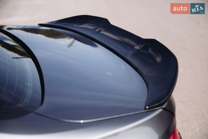 Седан BMW 3 Series 2017 в Виннице