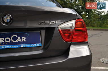 Седан BMW 3 Series 2005 в 