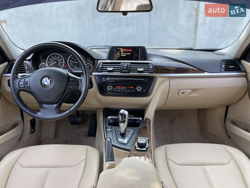 Седан BMW 3 Series 2014 в Киеве