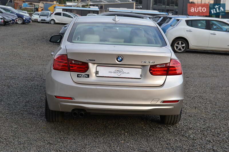 Седан BMW 3 Series 2013 в Луцьку