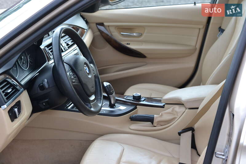 Седан BMW 3 Series 2013 в Луцьку