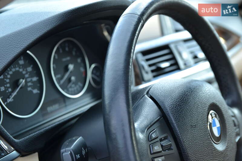 Седан BMW 3 Series 2013 в Луцьку